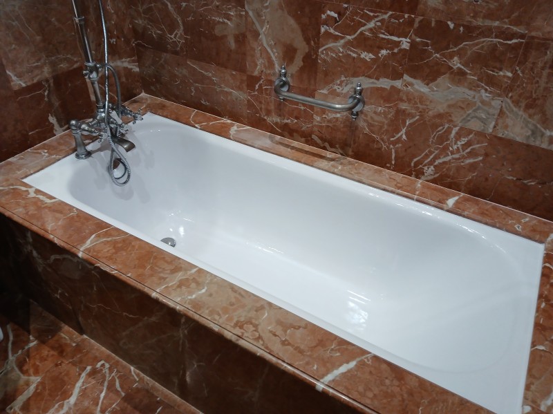 Rénovation de vieilles baignoires en fonte 